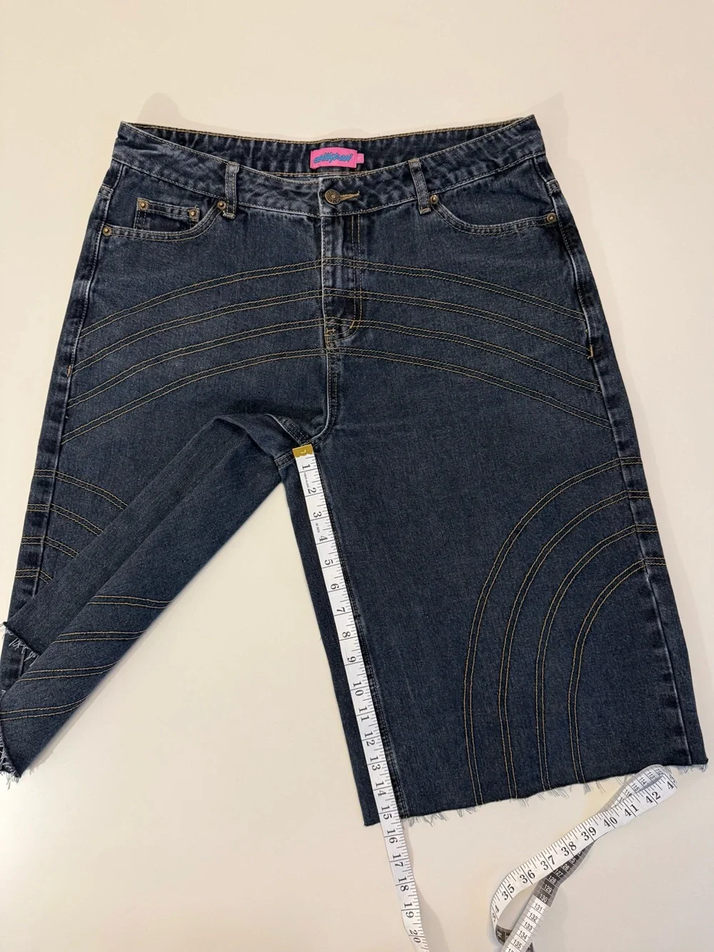 EDIKTED Unisex Baggy Curved Stitch Jorts Size L Dark Wash Skater Bermuda Shorts